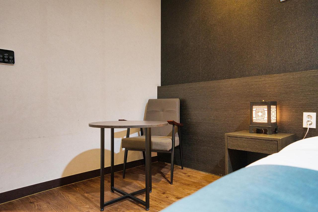 Suwon Dono1796 Hotel Exterior photo