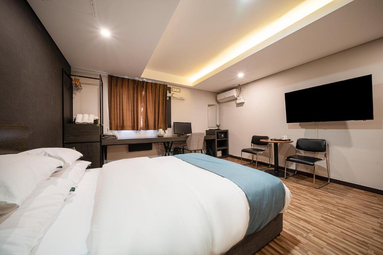 Suwon Dono1796 Hotel Exterior photo