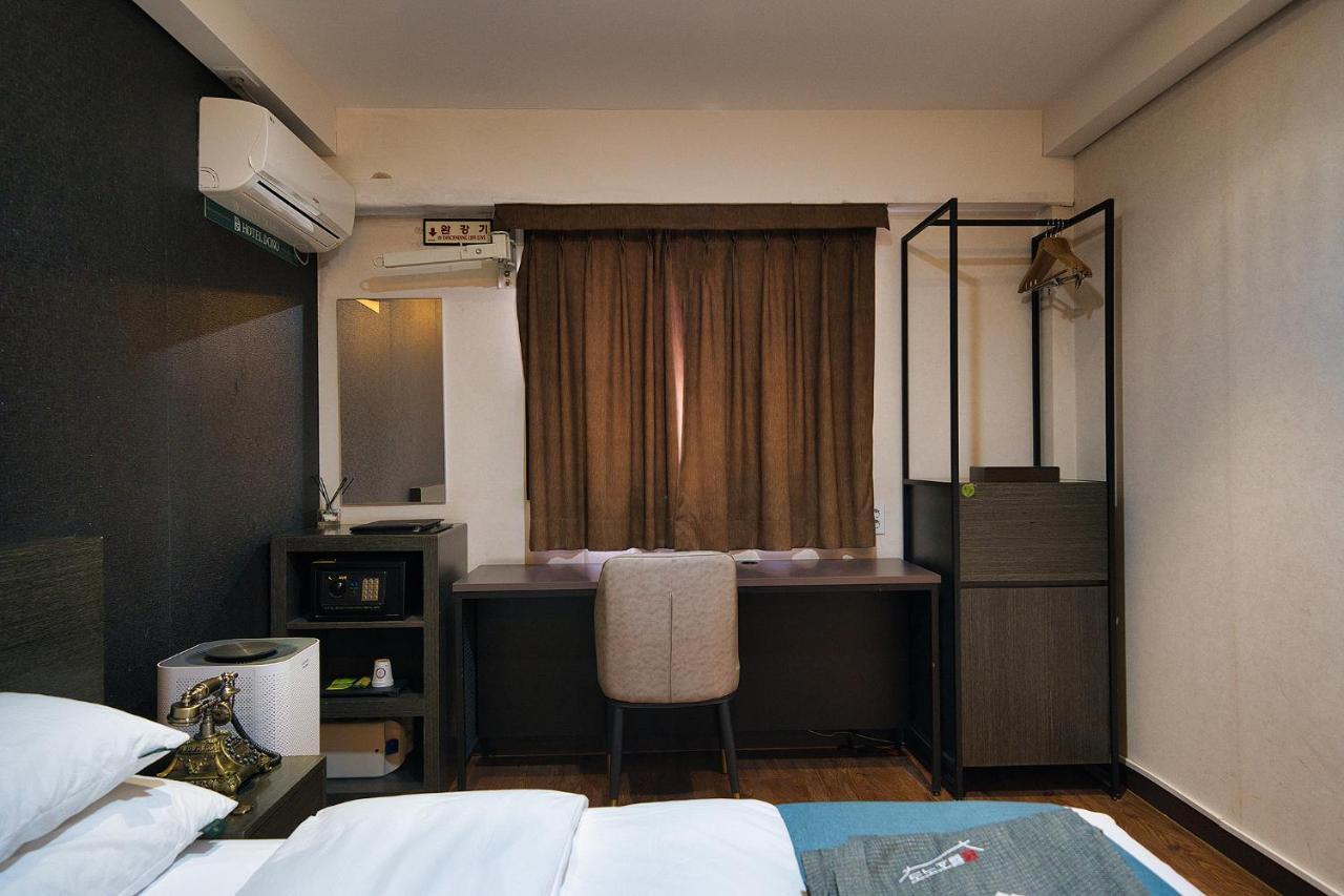 Suwon Dono1796 Hotel Exterior photo