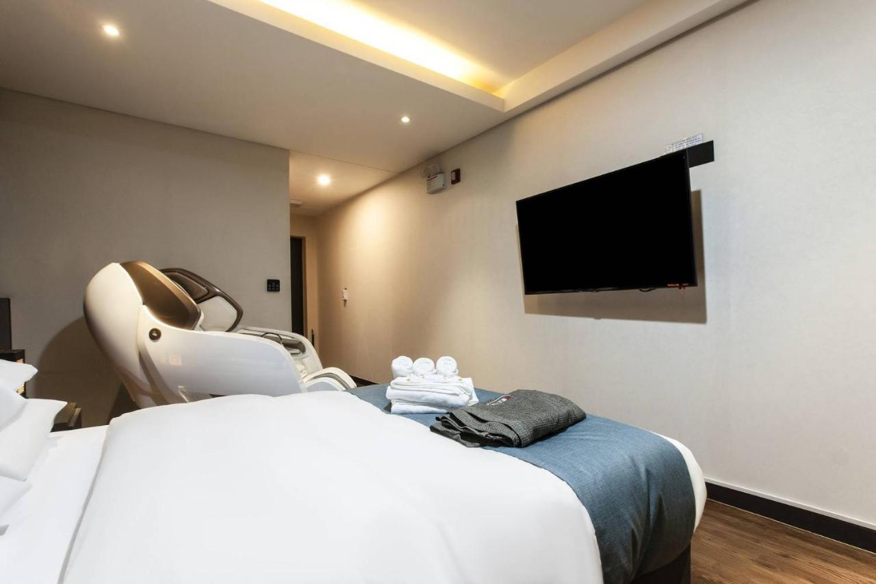 Suwon Dono1796 Hotel Exterior photo