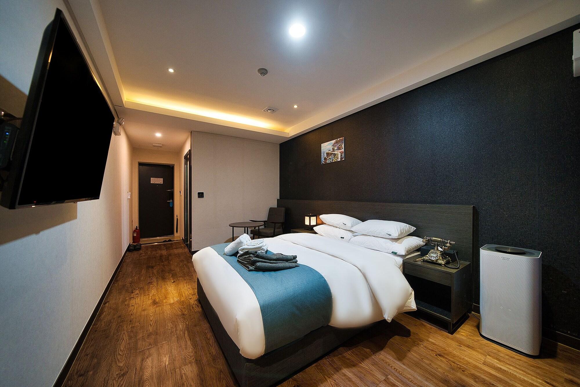 Suwon Dono1796 Hotel Exterior photo