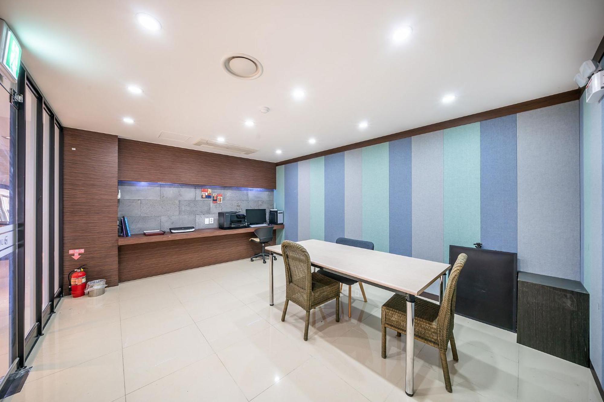 Suwon Dono1796 Hotel Exterior photo